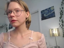 Screen Grab from alisa_lisova