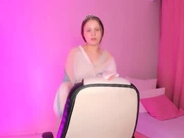 Screen Grab from alisa_sweetiee