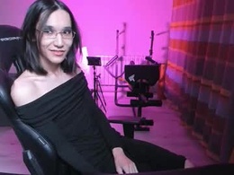 Screen Grab from alison_marlowe