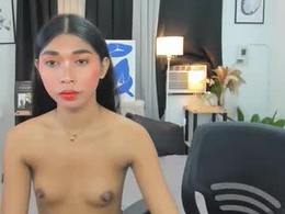 Screen Grab from alitaallure