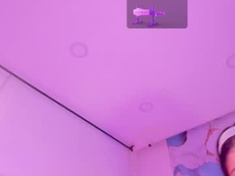 Screen Grab from allice_bounceboobs_