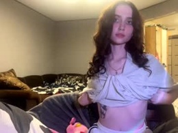 Screen Grab from alluring_vibes_69