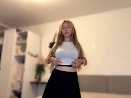 Screen Grab from alysepettinella