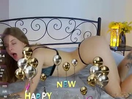 Screen Grab from alyxkinski