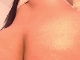 Screen Grab from amanda__bitch
