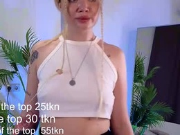 Screen Grab from amanda_collinss