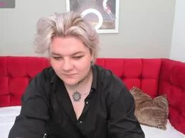 Screen Grab from amanda_cruzz
