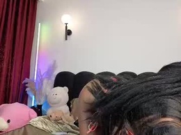 Screen Grab from amelia_mariana