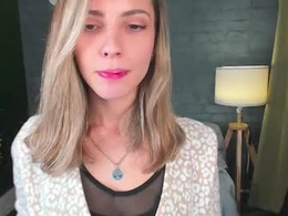 Screen Grab from amelia_meili