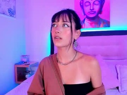 Screen Grab from amelie_amaya