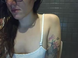 Screen Grab from anabelucci_