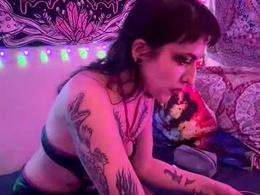 Screen Grab from analove_666