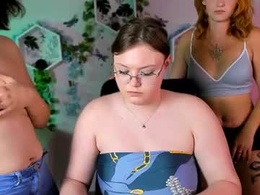 Screen Grab from andrea_kiss1