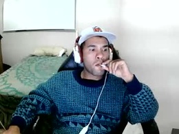 Screen Grab from andrecmr77