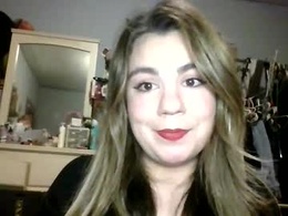 Screen Grab from angel_raexx