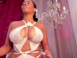 Screen Grab from angelasantana_