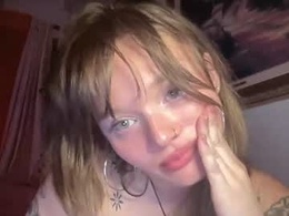 Screen Grab from angelgirl999