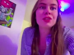 Screen Grab from angelikabloompy