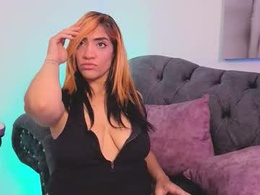 Screen Grab from angelinaa__smith