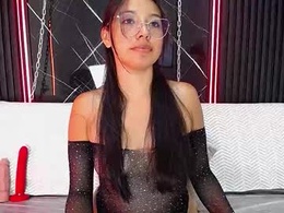 Screen Grab from anna_roose_