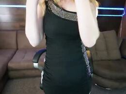 Screen Grab from annafoxyy