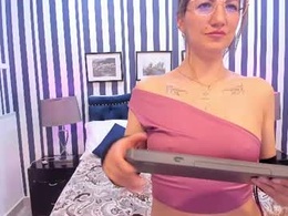 Screen Grab from annajhonsonn