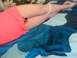 Screen Grab from annaxgoldx