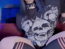 Screen Grab from annii_rose