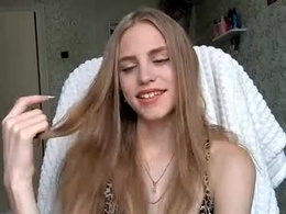 Screen Grab from annysunshinee