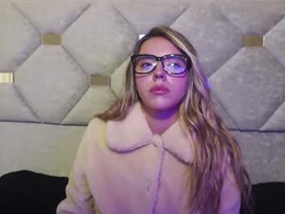 Screen Grab from antonella_rose3