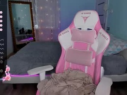 Screen Grab from anyataylorr