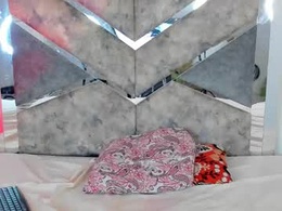 Screen Grab from apolo_grayy