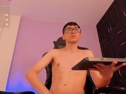 Screen Grab from apolokiing_