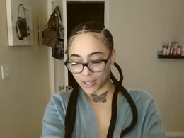 Screen Grab from archerheidy1