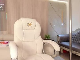 Screen Grab from ariadna_oslen