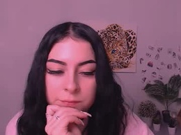 Screen Grab from ariagrey_11