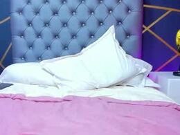 Screen Grab from ariiadna_fox