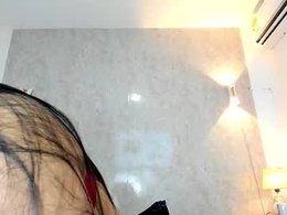 Screen Grab from arissdeluna