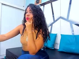 Screen Grab from aroleya_