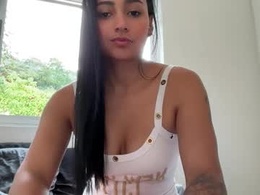 Screen Grab from ashlyrouxx