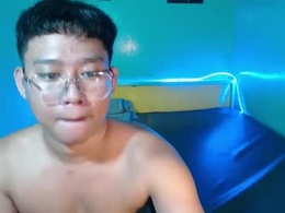 Screen Grab from asian_walker