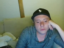 Screen Grab from atombumm