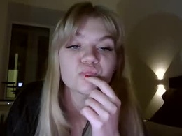 Screen Grab from auroraxroses