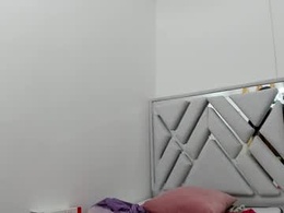 Screen Grab from avalinelov