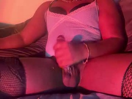 Screen Grab from averyx0