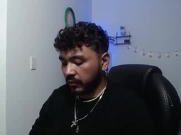 Screen Grab from axel_crown