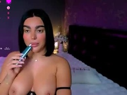 Screen Grab from ayla_demir