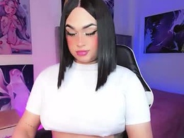 Screen Grab from aylin_24