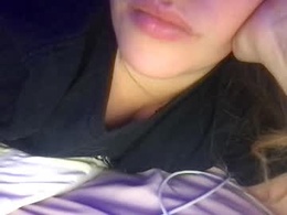 Screen Grab from babyhoney333