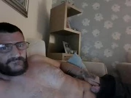 Screen Grab from ballsfull77